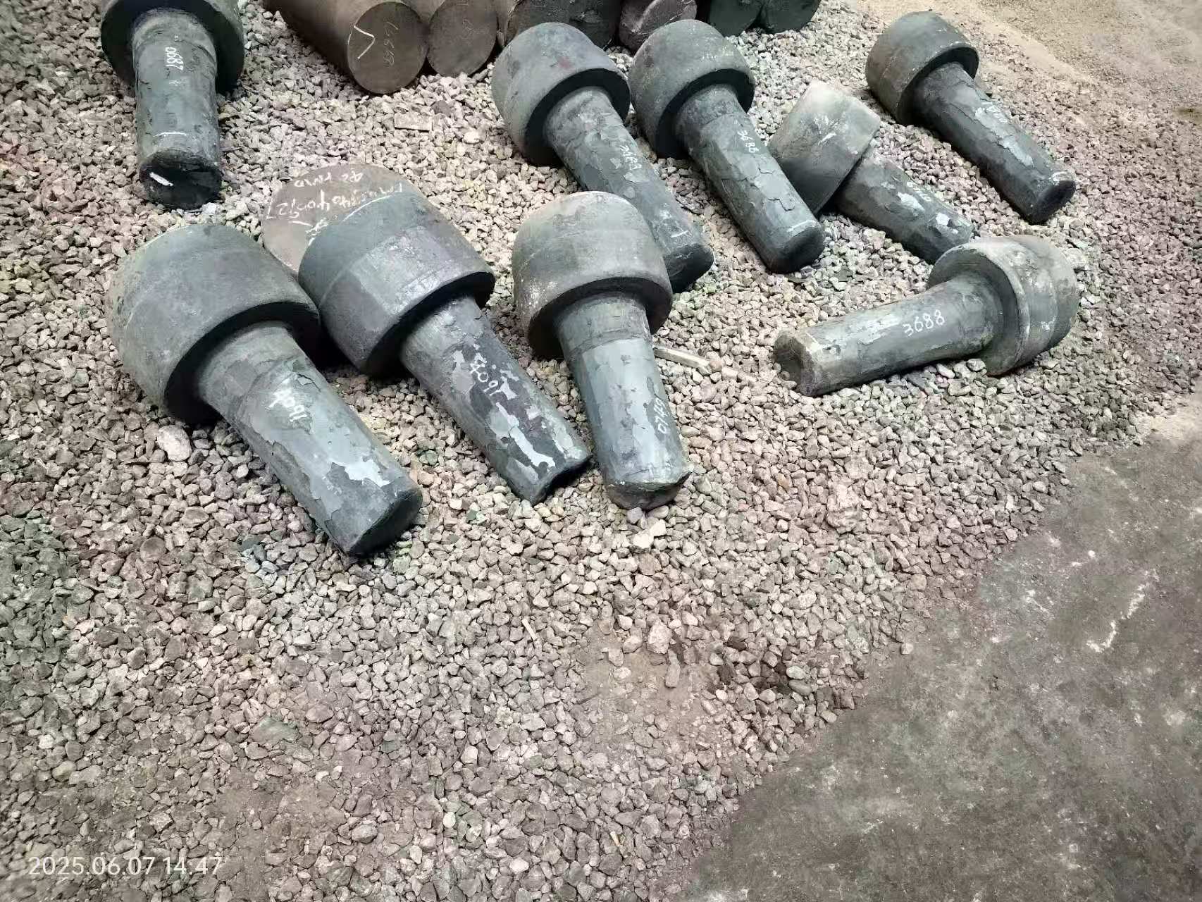 วิธีการปรับปรุงประสิทธิภาพของการตีขึ้นรูปการบินโดยการควบคุมอุณหภูมิและความดัน